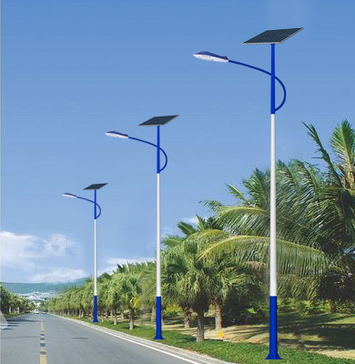 治多太阳能路灯.jpg
